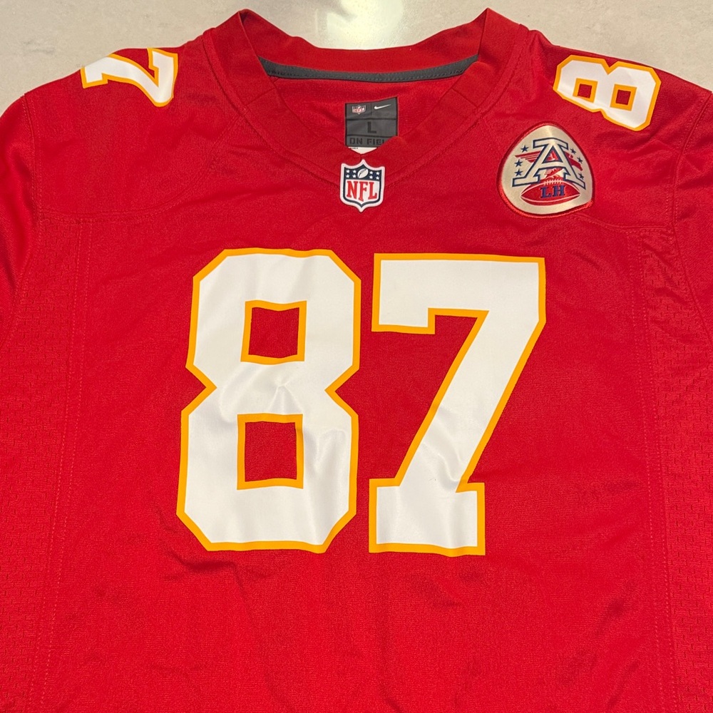Travis Kelce Chiefs Jersey Large Nike Logo